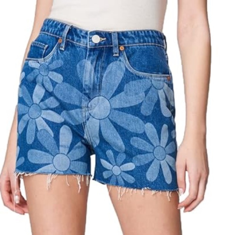 NWT Blank NYC Fresh as a Daisy Floral Pattern The Reeve High-Rise Ribcage Shorts